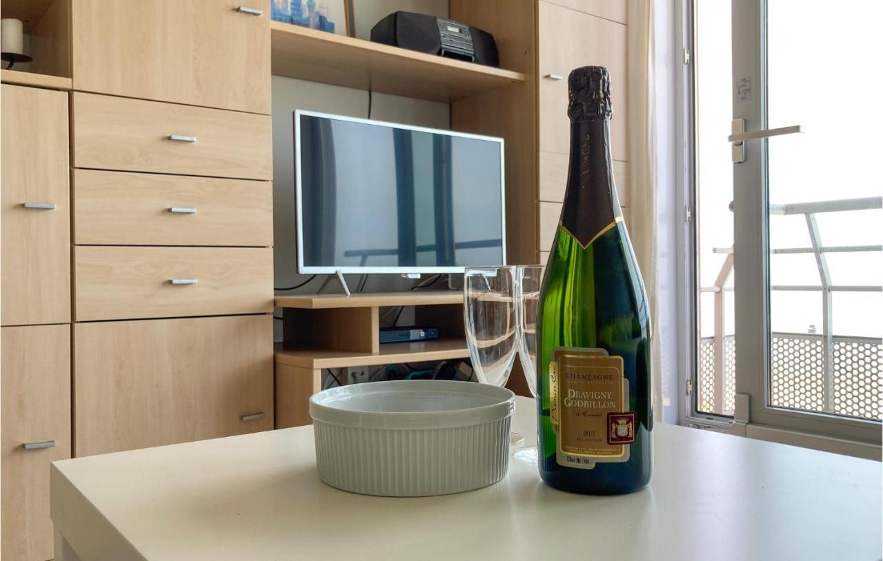 Nice Apartment In Oostende With Wifi Exterior foto